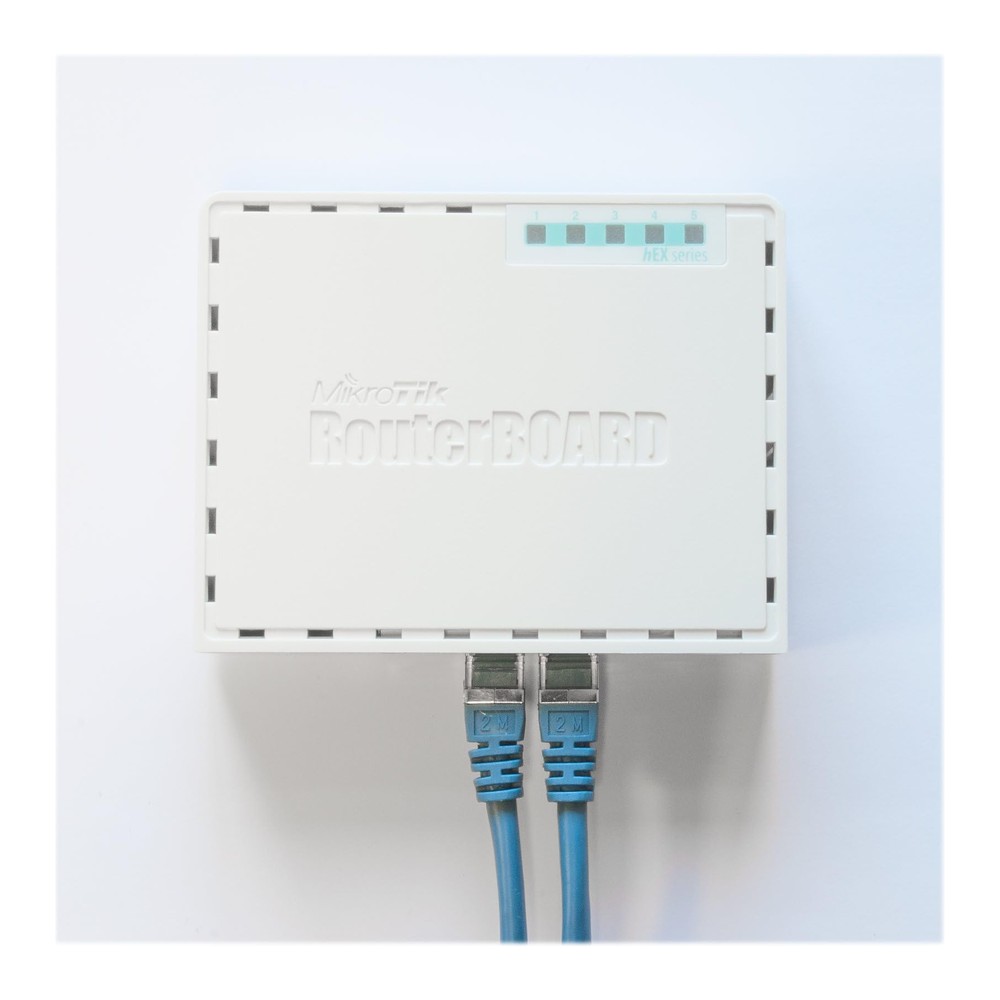 Thiết bị cân bằng tải Router MikroTik RB750Gr3