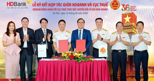 Lễ ký kết thúc đẩy chuyển đổi số cho hộ kinh doanh