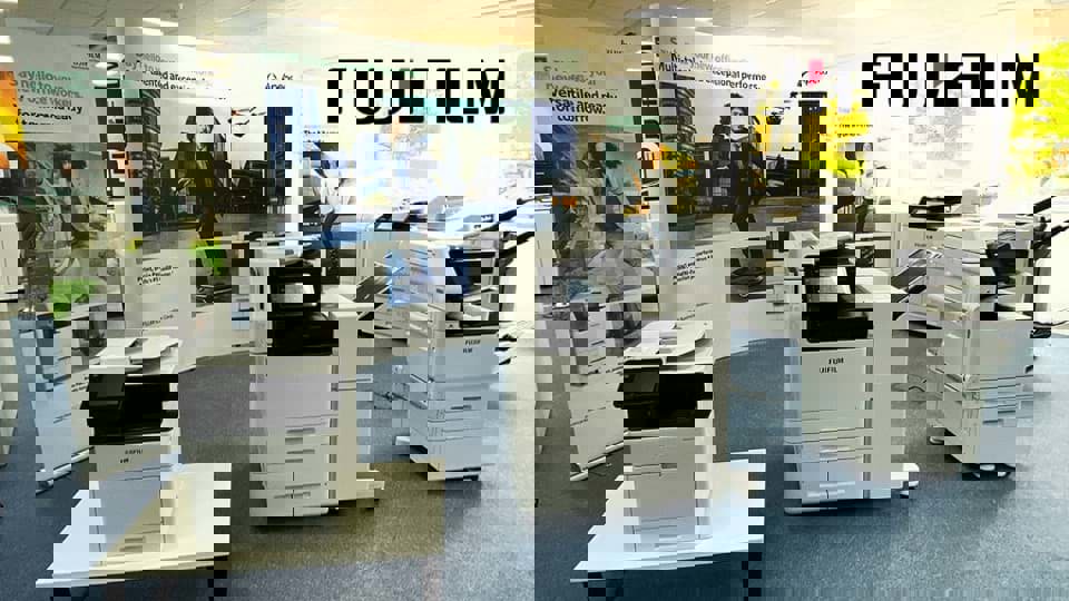 FUJIFILM có máy photocopy không? Hành trình từ Fuji Xerox đến FUJIFILM Apeos