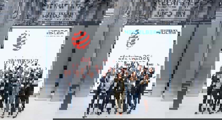 HEIDELBERG Wins Red Dot Award for Home of Print Customer Experience Center HEIDELBERG Wins Red Dot Award for Home of Print Customer Experience Center